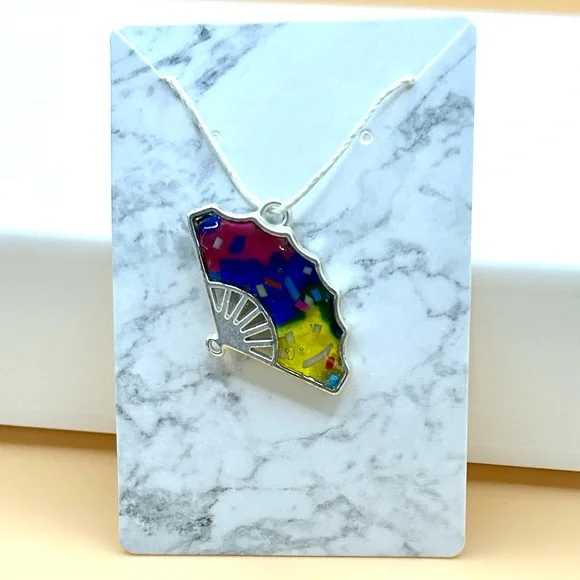 Fan shape charm rainbow - Picture 2 of 4